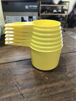 Vintage Tupperware Measuring Cups Daffodil Yellow Complete Set Of 6