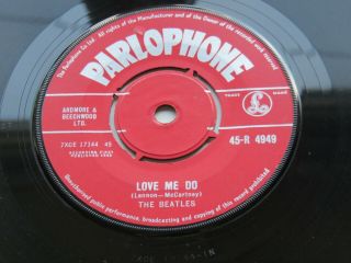 The Beatles 1962 U.  K.  45 Love Me Do Red Parlophone 45 - R 4949 1 G 1 T