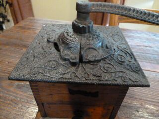 Vintage LF& C Cast Iron & Wood Coffee Grinder Hand Crank Mill Wooden Drawer 2