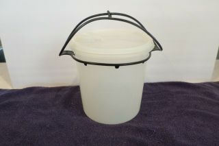 Vintage Tupperware Round Gallon Size White Container 254 - 3 With Lid And Handle