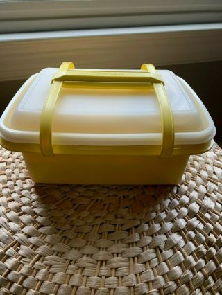 Vintage Tupperware 1254 Pack N Carry Lunch Box with Handle and Containers 2