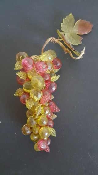 Vintage Acrylic Lucite Red And Green Berry Grape Cluster Leaves Stem 6294