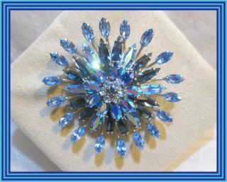 Sherman 3 SHADES OF BLUE - LARGE SIZE FIGURAL WATERLILY CLUSTER MOTIF BROOCH NR 2