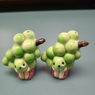 Mcm Vintage Japan Anthropomorphic Green Grapes Salt And Pepper Shakers Pair