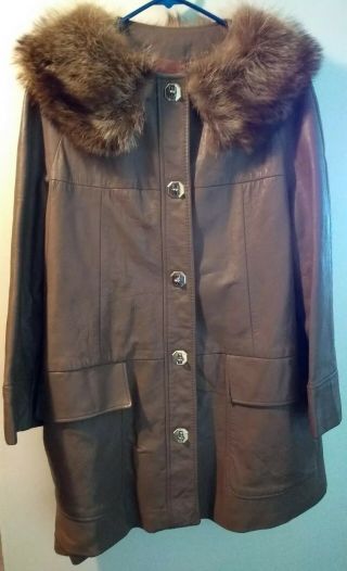 Vintage Brown Leather Fur Collar Coat Cute Twist And Spin Closures Size? Medium?