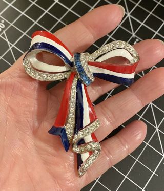Gorgeous Unsigned Coro Wwii Patriotic Red,  White & Blue Enamel & Jeweled Bow Pin