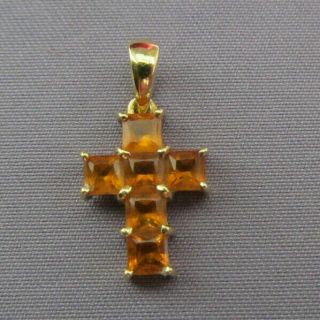 Vintage Italy 750 18k Yellow Gold Princess Cut Citrine Cross Pendant