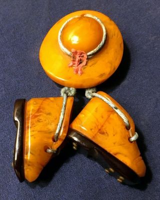 Vintage Marbled Butterscotch Bakelite Brooch Pin Hat W/ Dangling Boots Shoes