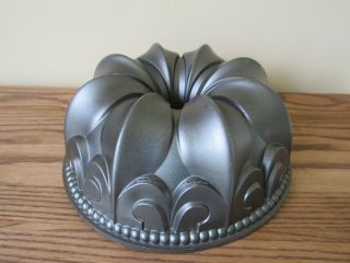 Nordic Ware Fleur De Lis Bundt Cake Pan Heavy Cast Aluminum 9 1/4 "