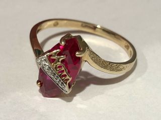 Vintage 10k Yellow Gold Synthetic Ruby & Natural Diamond " Mom " Ring Size 8