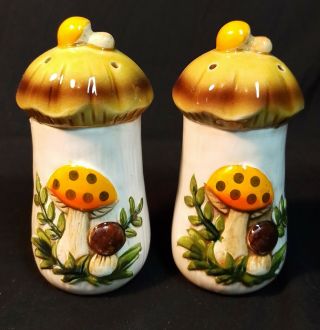Vintage Sears Merry Mushroom Set Of Salt And Pepper Shakers Ceramic 1976 Orange