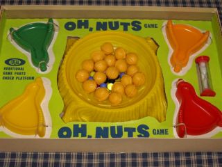 1969 Ideal Oh Nuts Marble Game missing 1 nut & 1 marble 3