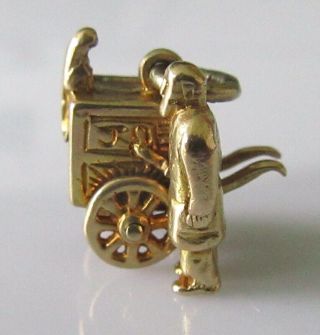 9ct Gold Charm - 9ct Yellow Gold 