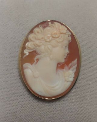 Vintage 18k 750 Yellow Gold Finely Carved Shell Cameo Brooch Pin Pendant 6.  32g