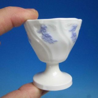 Private Chelselaadytwo - Grandmothers Ware - Chelsea Blue Grapes - Footed Egg Cup