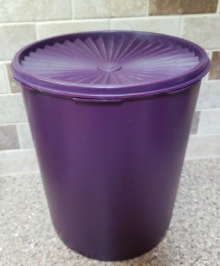 Tupperware Storage Canister 25 Cup Dewberry Purple1339 - 3 Large Flour 8 " X9½ "