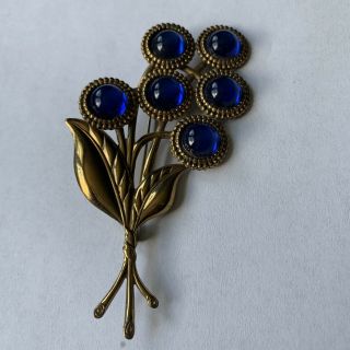 Vintage 1940s XL Sapphire Blue Stone Floral Bouquet Brooch Gold Color 3