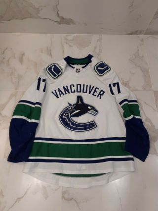 Vancouver Canucks Game Worn White Jersey 17 Dowd Photo Ref