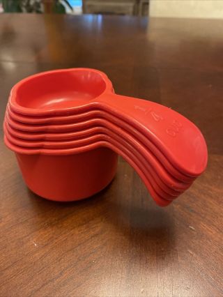 Tupperware Set (6) Nesting Measuring Cups Curved Handle Red 3478c Usa