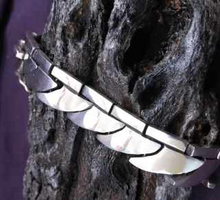 Mexican 925 Sterling Silver " Shark Fin " Bracelet 7 - 5/8 X 1/2 Inches 68 Gm