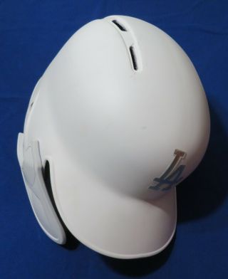 La Dodgers Team Issued 11/1/2019 Matte White Batting Helmet Size 7 3/4 Ear Flap