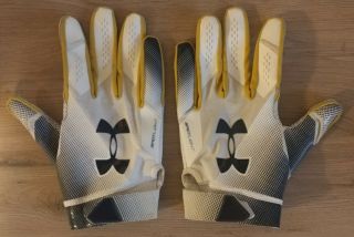 Notre Dame Football Team Issued Player Game Under Armour Gloves Spotlight