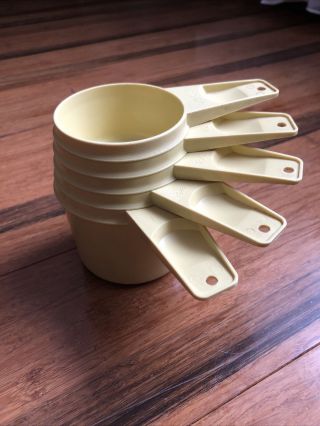 Vintage Set Of 5 Yellow Tupperware Measuring Cups