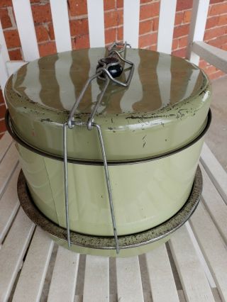 Vintage Metal Dessert Cake Pie Carrier Tin Green