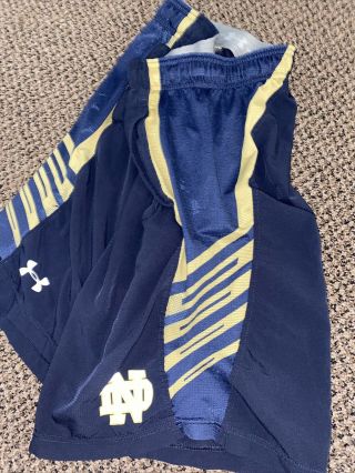 TEAM ISSUED NOTRE DAME FOOTBALL SHORTS LARGE 3