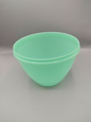 Tupperware Jadite Green Crisp - It Keeper Storage Container Bowl - No Lid 679