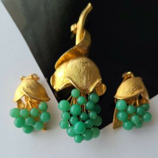 Vintage Gold Tone Green Peking Glass Pin Brooch 3 " T Earrings Clip On 1 " T Set