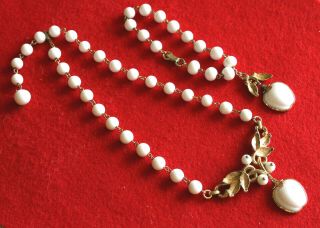 Vtg Collectible Crown Trifari Harvest Apple White Milk Glass Necklace & Bracelet