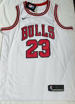 Michael Jordan Signed Chicago Bulls Nike NBA Jersey with 4