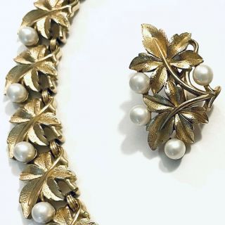 Crown Trifari Gold Tone Fig Leaf Pearl Eve Mini Parure Necklace Earrings