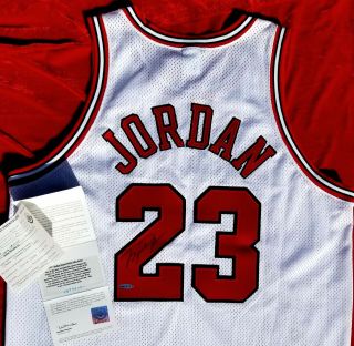 1997 - 98 Michael Jordan Authentic Signed Game Issue Bulls Team Nike 23 Jersey Uda