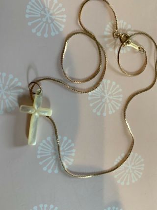 Vintage Carved Bevel Edged Mother Of Pearl Cross Pendant & 14kt Italy Necklace