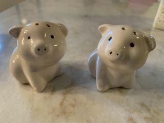 Vintage Pale Pink Pig Salt And Pepper Shakers Ceramic Piggy