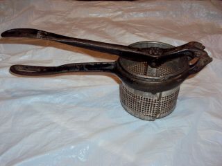This Is A Vintage Antique Grey Iron Casting Co.  Mt.  Joy Pa Juicer And Or Potato