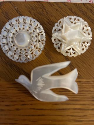 Vintage Mother Of Pearl Mop Carved Shell Set Of 3 Brooch Pin From Bethlehem