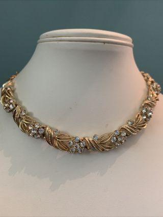 Vintage Gold Tone Rhinestone Flower Lisner Signed Necklace Jewelry F195