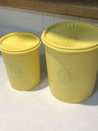 Last Price Drop Vintage Tupperware Set Of 2 Canisters 807 And 811