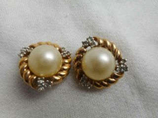 Vintage Panetta Half Faux Pearl & Gold Pl Rope & Crystal Frame Clip On Earrings