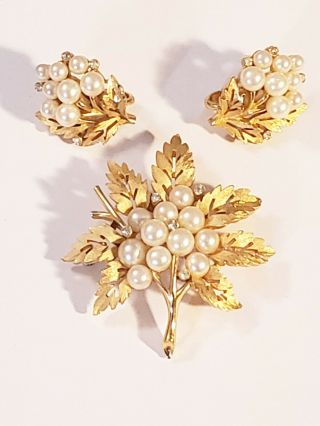Vintage Trifari Faux Pearl Rhinestone Accent Leaf Brooch And Clip - On Earring Set