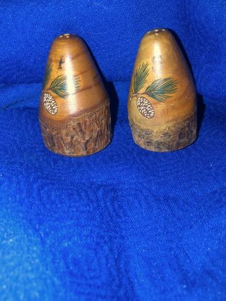Vintage Salt And Pepper Shakers Wood Tree Bark Pine Cone Evergreen