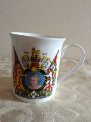 Hm Queen Elizabeth Diamond Jubilee 1952 - 2012 Mug/cup Mclaggan Smith Bone China