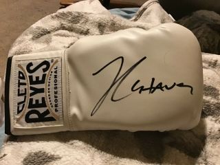 Julio Cesar Chavez Signed Cleto Reyes Boxing Glove Psa/dna