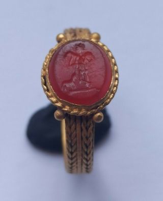 Scarce Ancient Roman High Carat Gold Ring Depicting The Good Shepherd 300 - 400 Ad