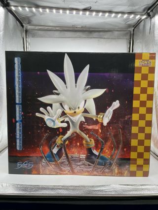 First 4 Figures Sonic The Hedgehog: Silver The Hedgehog Polystone Statue