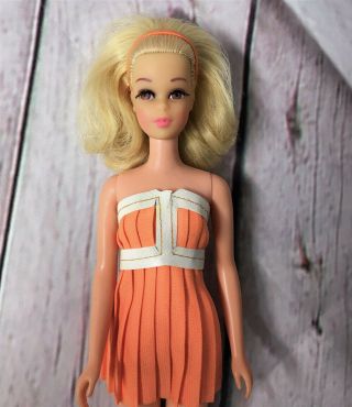 Vintage Blonde No Bangs Francie Barbie Doll Swimsuit N0 Retouches