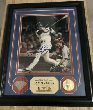 Sammy Sosa Chicago Cubs Signed 8x10 W/mounted Memories Hologram Sticker